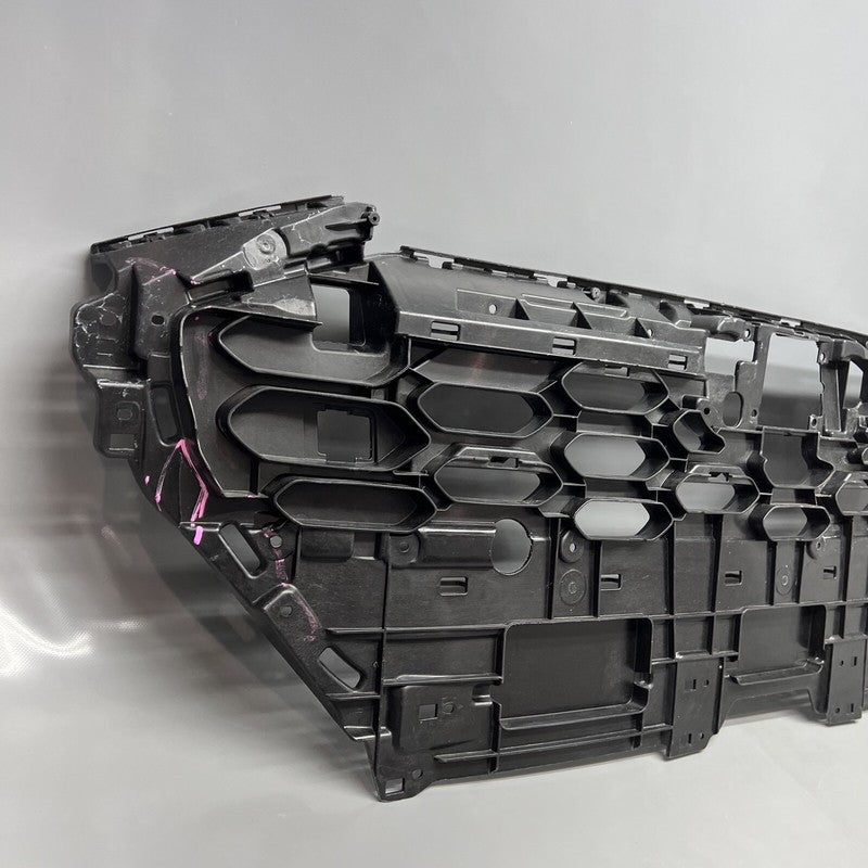 4KE807233B AUDI E-TRON GRILLE SUPPORT 2019 2020 2021 2022 2023 OEM 4KE807233B