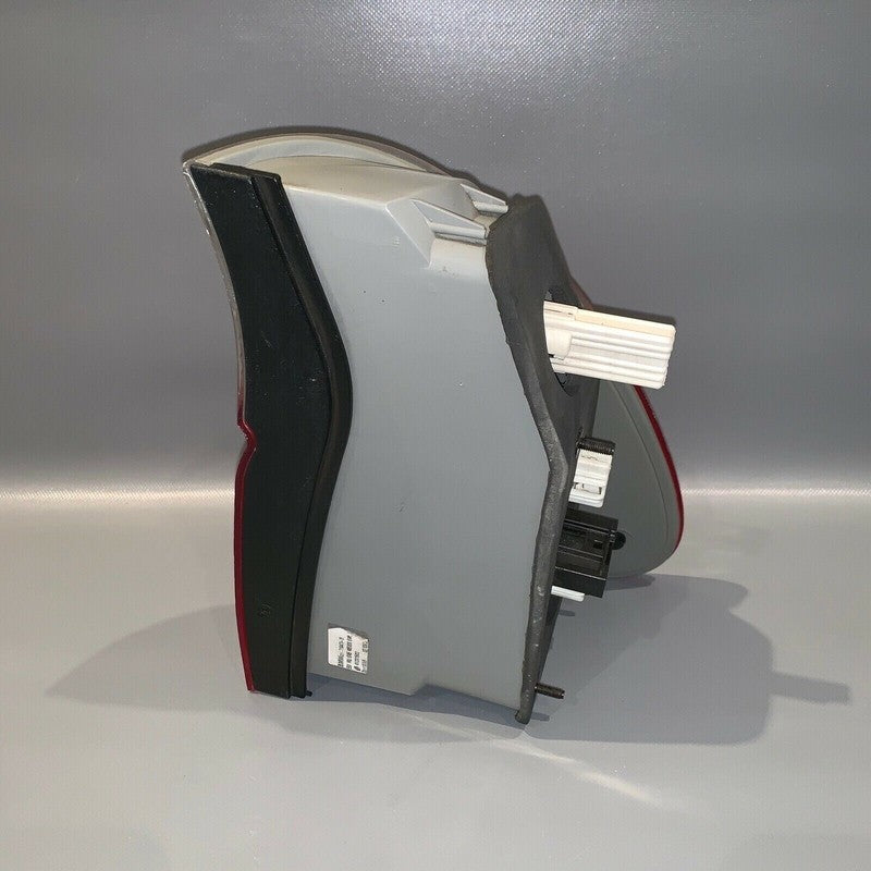 6321-7164473-05 BMW X5 E53 TAIL LIGHT LEFT DRIVER SIDE 2004 2005 2006 OEM