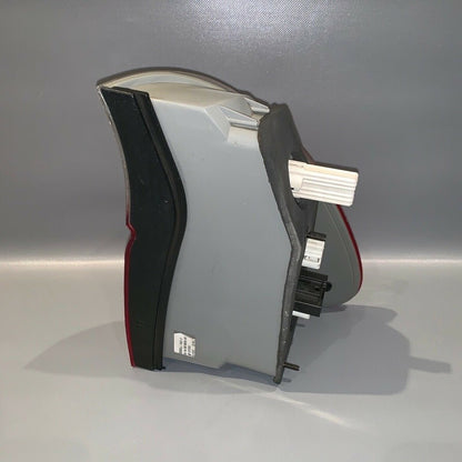 6321-7164473-05 BMW X5 E53 TAIL LIGHT LEFT DRIVER SIDE 2004 2005 2006 OEM