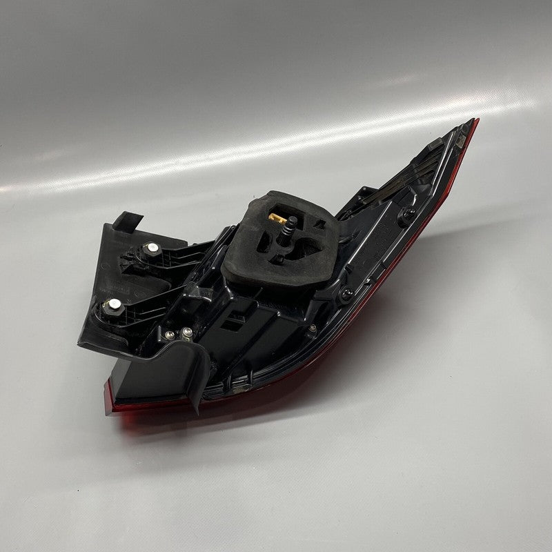 5NN945096A VOLKSWAGEN TIGUAN TAIL LIGHT RIGHT PASSENGER 2018 2019 2020 5NN945096A OEM