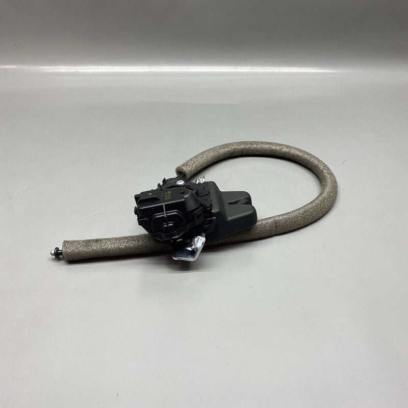 A2047500485 MERCEDES BENZ CLS550 TRUNK LOCK ACTUATOR MOTOR  2014 2015 16 17 18 2019 2020 OEM