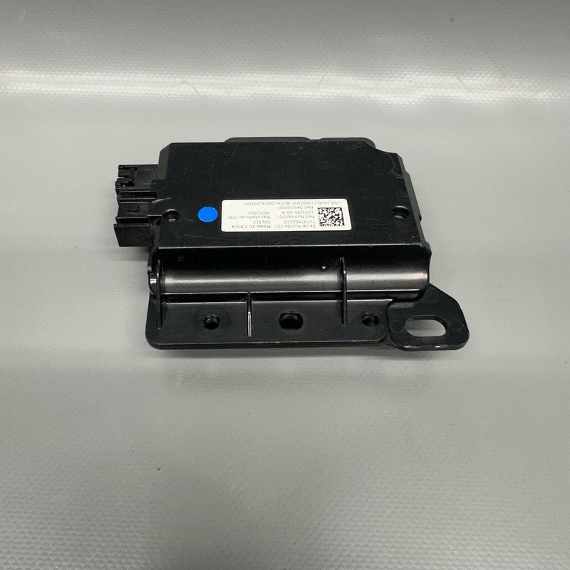 1093295-00-A TESLA MODEL 3 CENTER CONSOLE USB DATA CHARGER MODULE 2017 18 2019 1093295-00-A