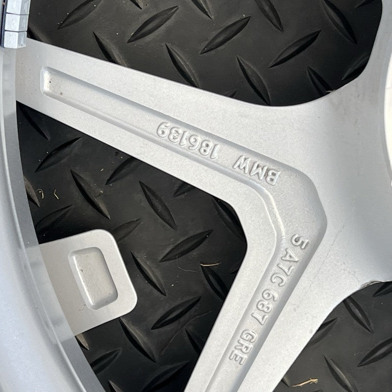 5A7C687 BMW 330i WHEEL RIM 18 INCH 2024 2025 OEM 5A7C687