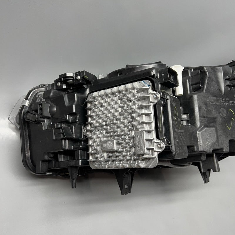 8739646-02 BMW X3 HEADLIGHT RIGHT PASSENGER X4 REFLECTOR LED 2018 2019 2020 2021 8739646