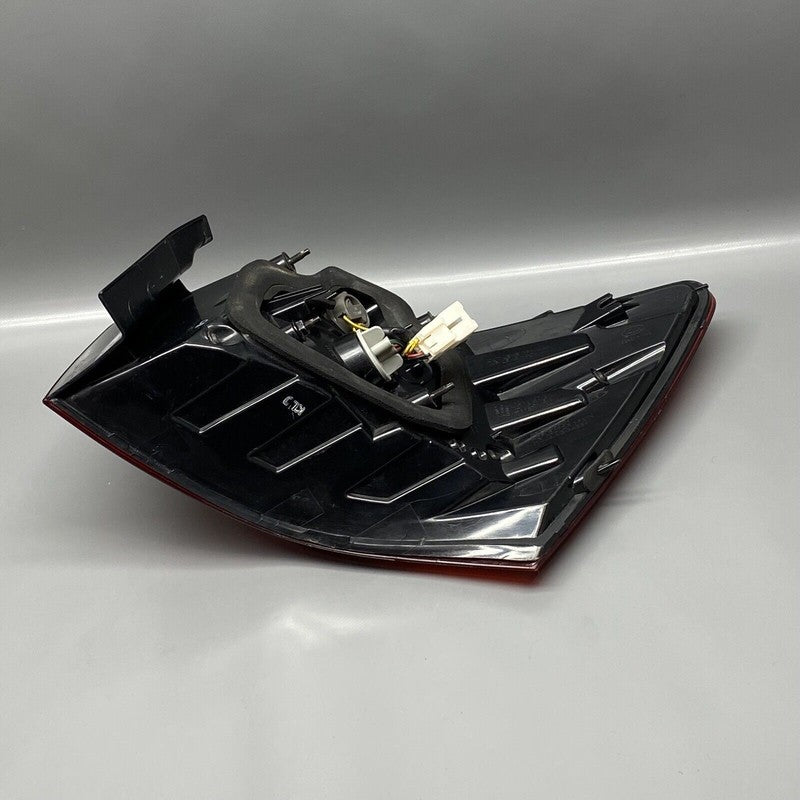 92401-1W0 KIA RIO TAIL LIGHT LEFT DRIVER 92401-1W0 2012 2013 2014 2015 2016 OEM 