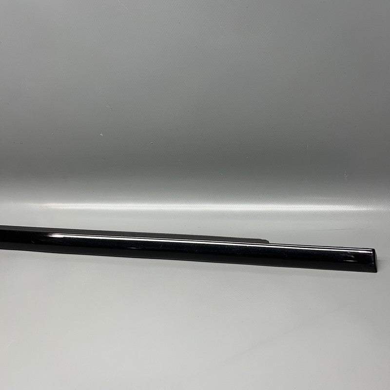 HK83M25596-AE JAGUAR F-PACE DOOR WINDOW MOLDING RIGHT REAR 2017 18 19 20 21 2022 HK83M25596-AE
