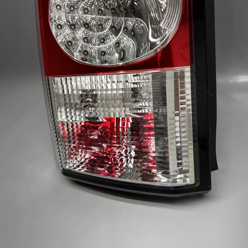 LAND ROVER DISCOVERY 4 TAIL LIGHT LEFT DRIVER 2010 2011 2012 2013 OEM 