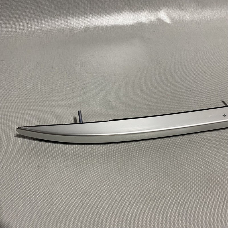 9Y0860043B PORSCHE CAYENNE ROOF RAIL LEFT 9Y0860043B 2019 2020 OEM