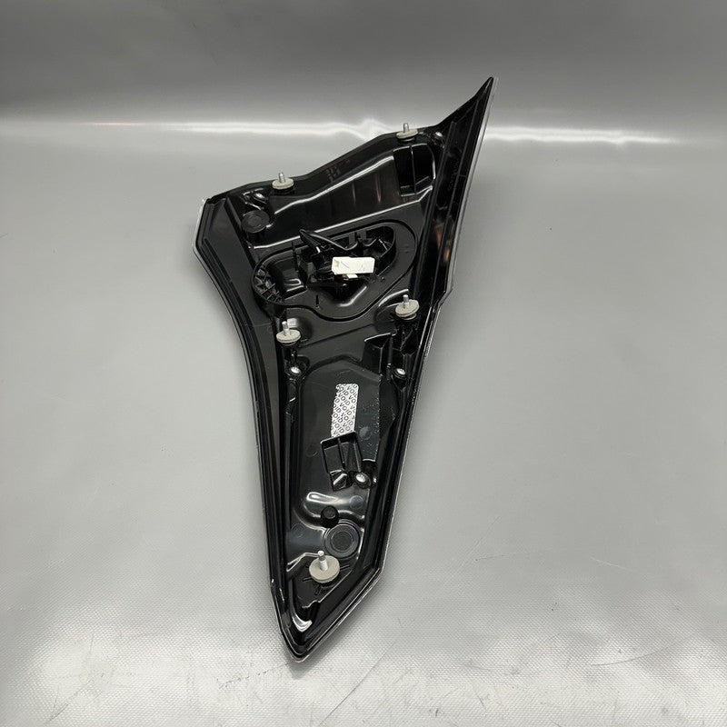 TOYOTA RAV 4 TAIL LIGHT INNER RIGHT PASSENGER 2016 2017 2018 OEM 15020