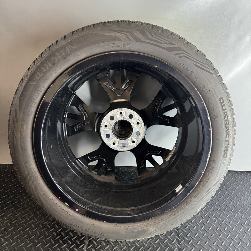 BMW 120 HATCHBACK 220 WHEEL RIM 18 INCH 2024 2025 OEM 5A35E68
