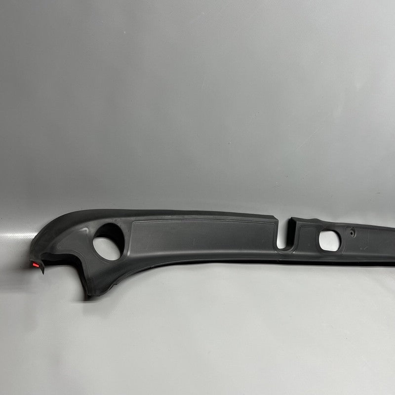1062356-00-D TESLA MODEL X LIFTGATE UPPER TRIM 2016 2017 2018 2019 2020 OEM 1062356-00-D