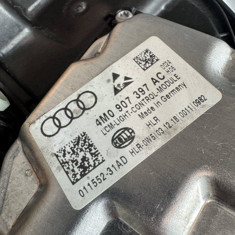 4M0941033B AUDI Q7 SQ7 HEADLIGHT LEFT DRIVER 2017 2018 2019 LED OEM 4M0941033B