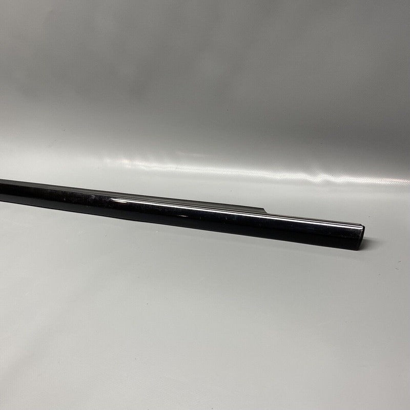 A2477257300 MERCEDES BENZ SEALING RAIL A2477257300 2021 2022 OEM