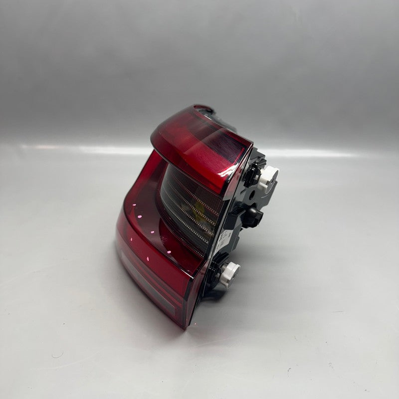 BMW X5 TAIL LIGHT LEFT DRIVER X5M 2019 2020 2021 2022 2023 OEM 3744226