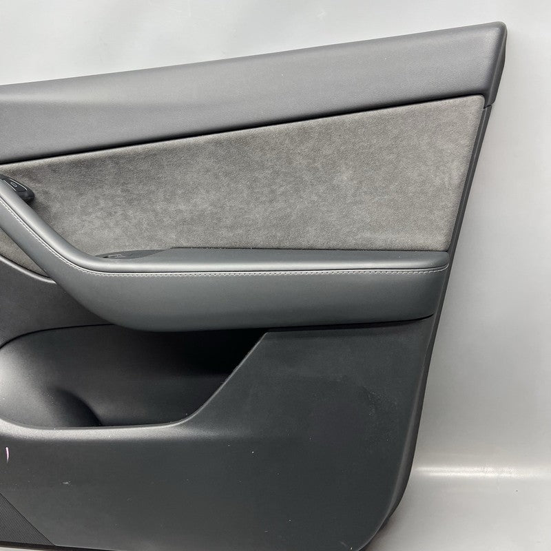 1497295-91-D TESLA MODEL Y DOO RPANEL RIGHT FRONT 2020 2021 2022 2023 OEM 1497295-91-D