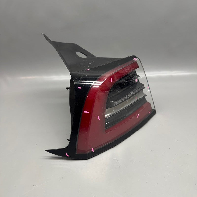 TESLA MODEL 3 TAIL LIGHT LEFT DRIVER 2017 2018 2019 2020 2021 LED OEM
