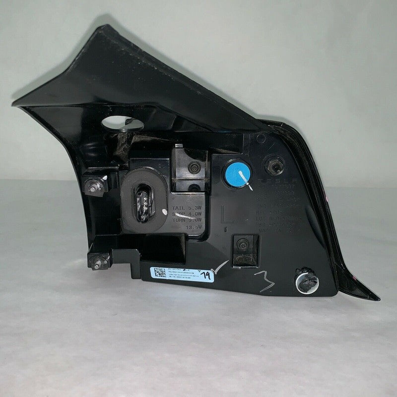 1077397-90-E TESLA MODEL 3 TAIL LIGHT LEFT DRIVER 1077397-90-E 2017 2018 2019 OEM