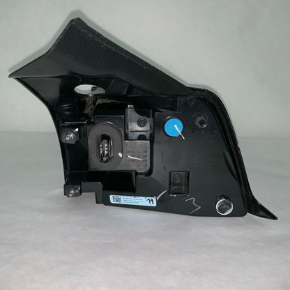 1077397-90-E TESLA MODEL 3 TAIL LIGHT LEFT DRIVER 1077397-90-E 2017 2018 2019 OEM