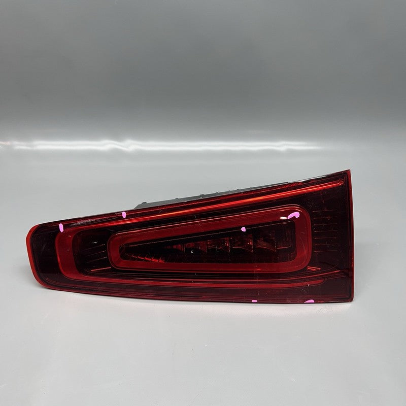 A1679067401 MERCEDES BENZ TRUNK TAIL LIGHT RIGHT PASSENGER GLS 450 2020 2021 2022 2023 2024
