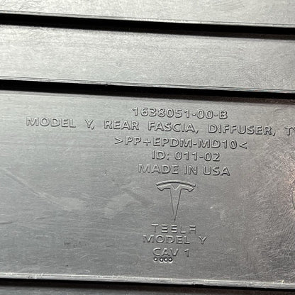 1638051-00-B TESLA MODEL Y REAR BUMPER LOWER SPLASH SHILED 2020 2021 2022 2023 1638051-00-B