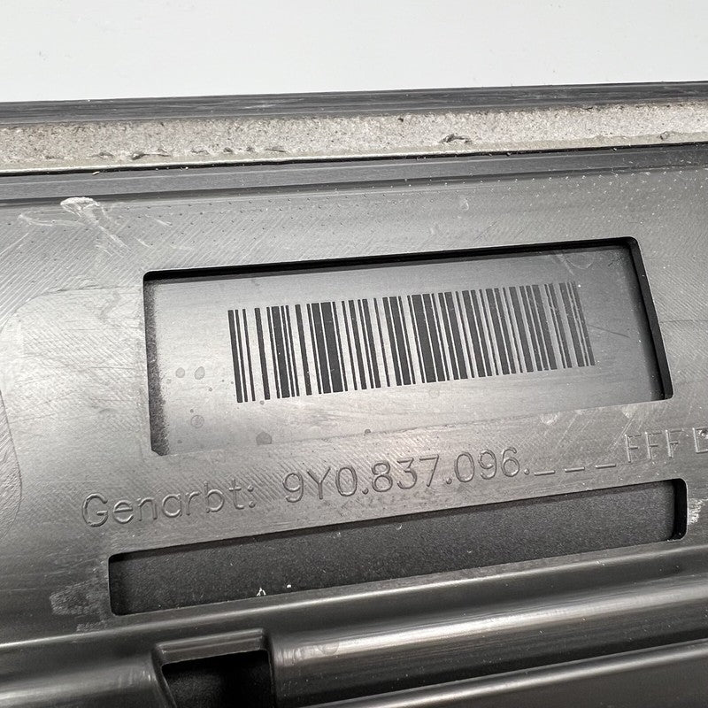 9Y0837096 PORSCHE CAYENNE DOOR MOLDING RIGHT FRONT 2019 2020 2021 2022 OEM 9Y0837096