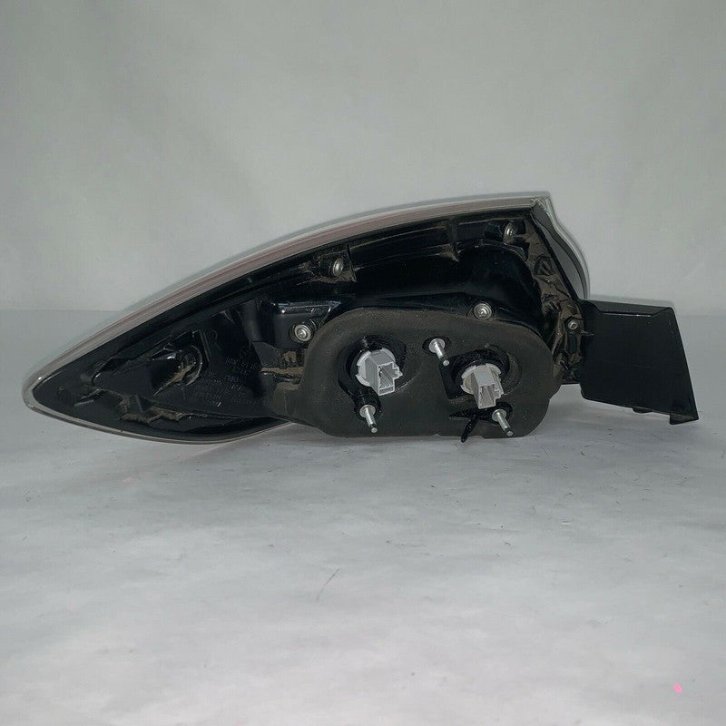 BBN751150 MAZDA 3 TAIL LIGHT RIGHT PASSENGER SIDE HATCHBACK 2010 2011 2012 2013 OEM