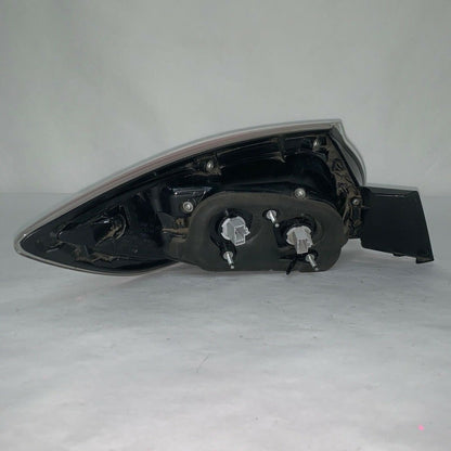 BBN751150 MAZDA 3 TAIL LIGHT RIGHT PASSENGER SIDE HATCHBACK 2010 2011 2012 2013 OEM