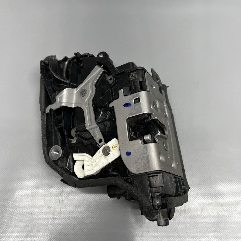 9492091 BMW X4 DOOR LOCK LATCH LEFT FRONT 2019 2020 2021 2022 2023 OEM 9492091
