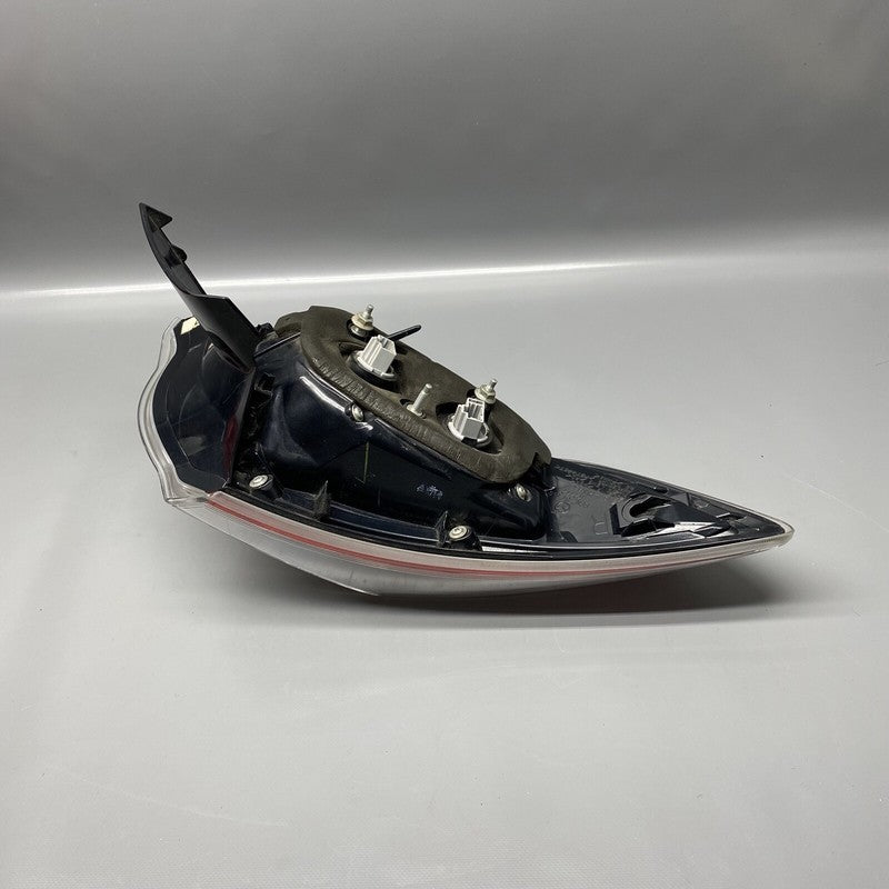 BBN751150 MAZDA 3 HATCHBACK TAIL LIGHT RIGHT PASSENGER BBN751150 2010 2011 2012 2013 OEM