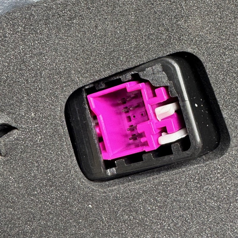 MERCEDES BENZ C63 C300 TAIL LIGHT RIGHT PASSENGER AFTERMARKET 2019 202