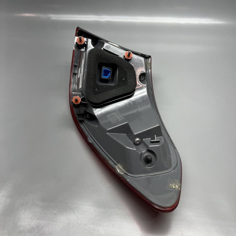 MERCEDES BENZ C300 WAGON TAIL LIGHT LEFT DRIVER C43 2015 2016 2017 W20