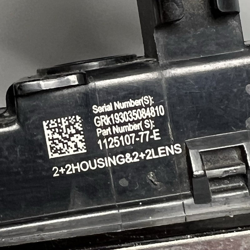 1125107-77-E TESLA MODEL 3 FENDER CAMERA MARKER RIGHT 2018 2019 2020 2021 1125107-77-E