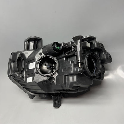 92102-K2070 HYUNDAI VENUE HEADLIGHT RIGHT PASSENGER 2020 2021 2022 2023 2024 HALOGEN 