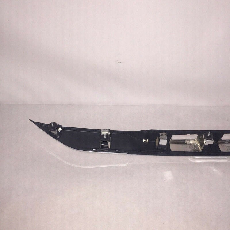 84286376 GMC ACADIA TRUNK LID TRIM MOULDING 84286376 2017 2018 CHROME OEM