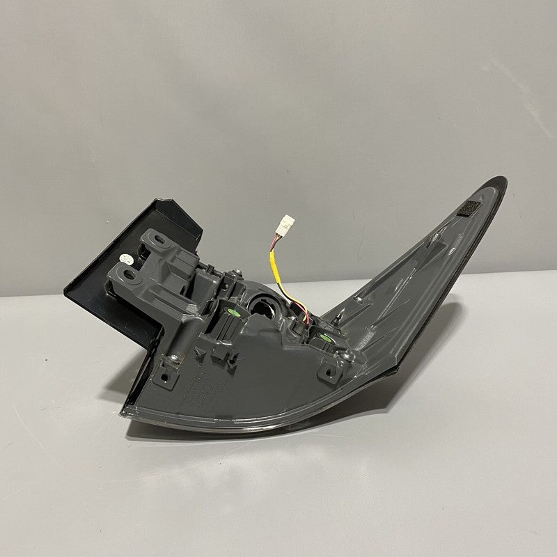 CT200H LEXUS CT200H TAIL LIGHT LEFT DRIVER SIDE 2011 2012 2013 2014 2015 2016 2017 OEM