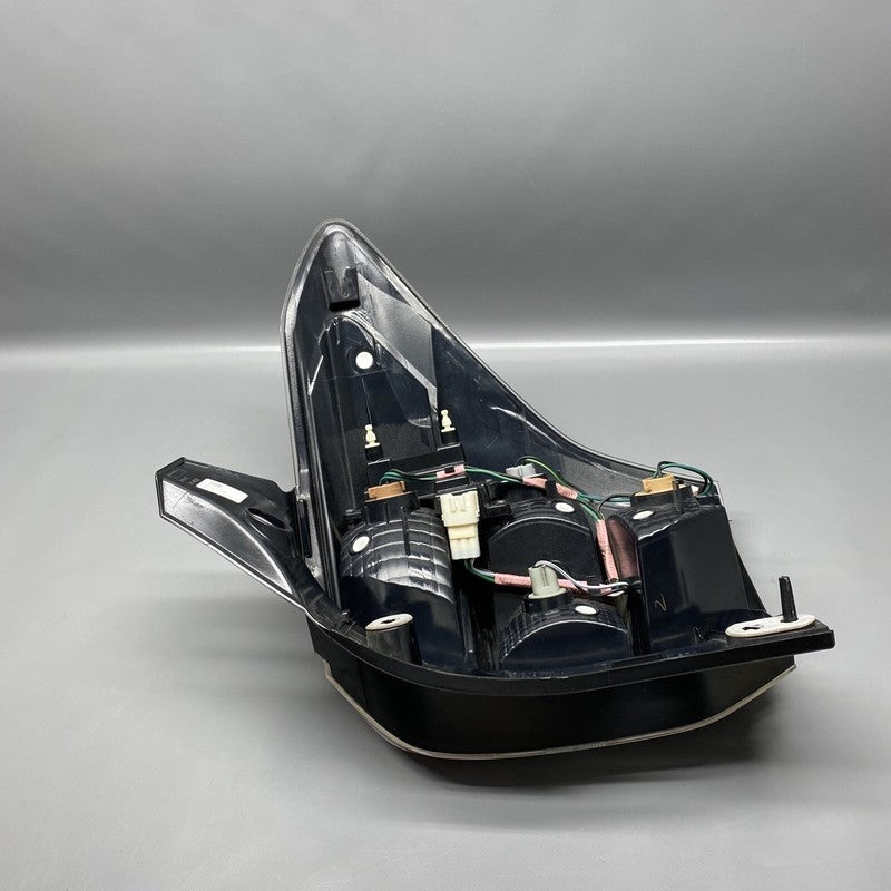 SUBARU FORESTER TAIL LIGHT LEFT DRIVER 84201-SG051 2014 2015 2016 OEM