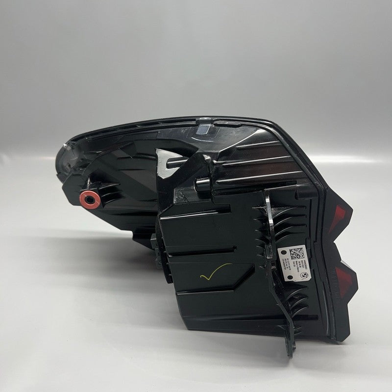 BMW X3 TAIL LIGHT RIGHT PASSENGER 2022 2023 2024 OEM H4946305007