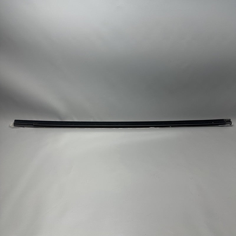 1098683-00-D TESLA MODEL X DOOR WINDOW MOLDING LEFT FRONT 2016 17 18 19 2020 OEM 1098683-00-D