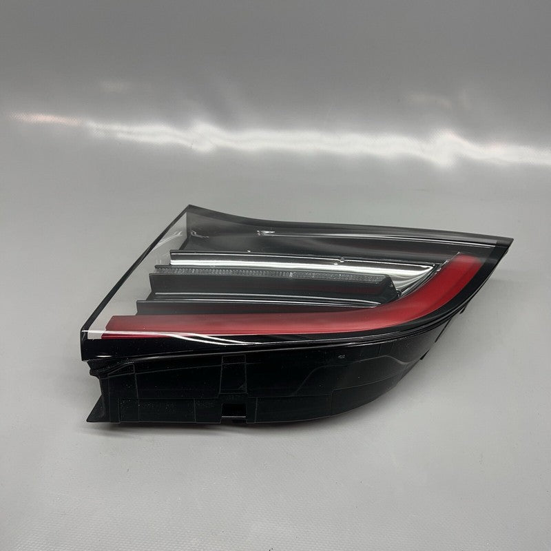1502089-00-B TESLA MODEL Y TAIL LIGHT TRUNK RIGHT PASSENGER 2020 2021 2022 2023 2024 OEM