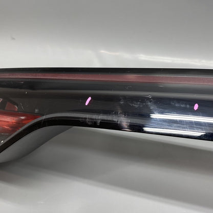 9Y0945081Q PORSCHE CAYENNE TRUNK CENTER TAIL LIGHT LED 2019 2020 2021 OEM 9Y0945081Q
