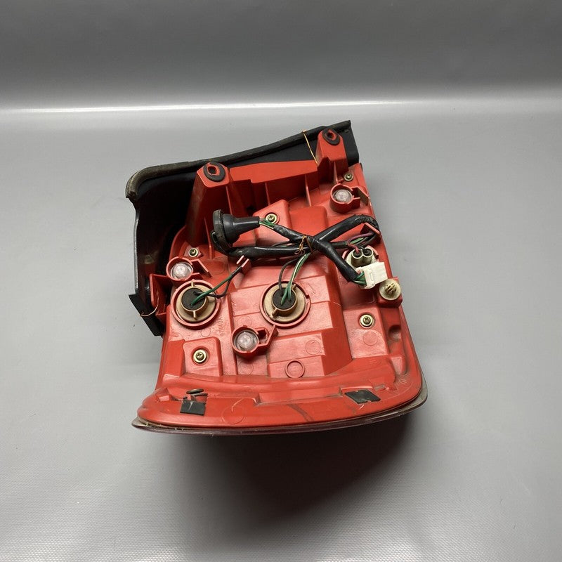 9-2X SAAB 9-2X WAGON TAIL LIGHT RIGHT PASSENGER 2006 2007 OEM 