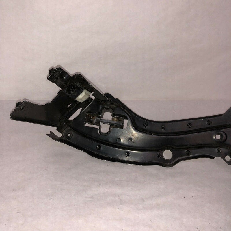 W221 MERCEDES BENZ E320 E350 SUPPORT BRACKET 2003 2004 2005 2006 2007 OEM