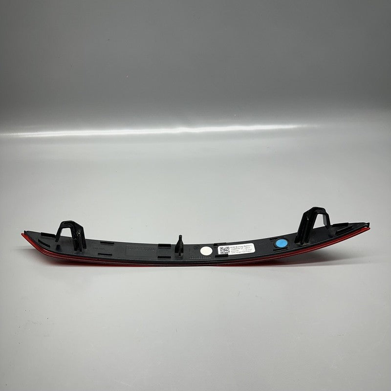 31468556 VOLVO XC90 BUMPER REFLECTOR LEFT REAR 2016 2017 2018 2019 2020 OEM 31468556