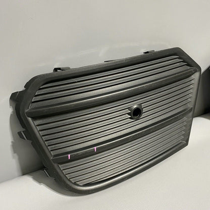 8U0807681Q AUDI Q3 FRONT BUMPER GRILLE LEFT AND RIGHT SIDE 8U0807681Q 2016 2017 OEM