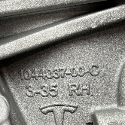 1044376-00-D TESLA MODEL Y FUCA MOUNT RIGHT FRONT 2020 2021 2022 2023 1044376-00-D