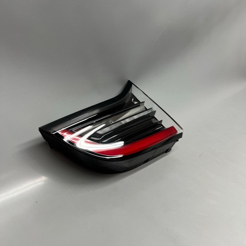 TESLA MODEL Y TAIL LIGHT TRUNK LEFT DRIVER 2021 2022 2023 2024 OEM 150