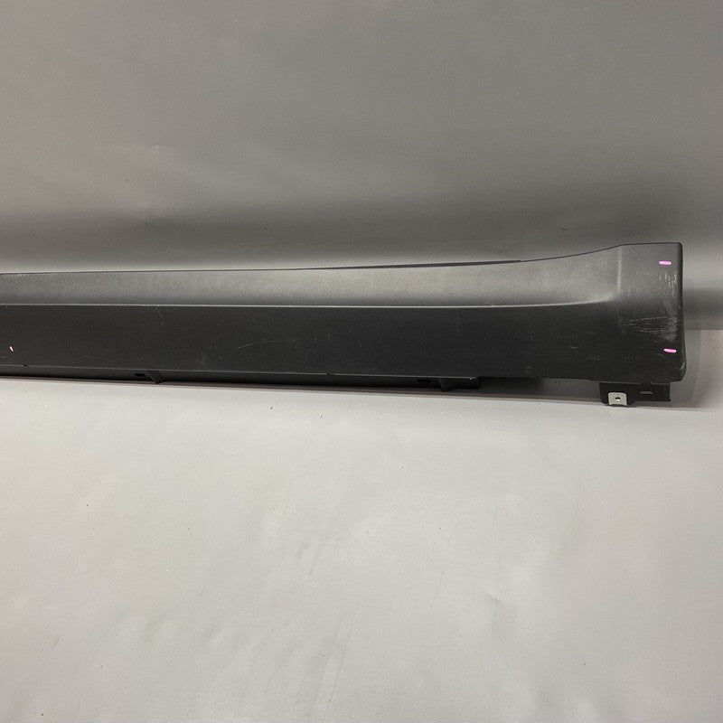 95B853554B PORSCHE MACAN ROCKER MOLDING RIGHT PASSENGER 2015 2016 2017 2018 OEM 95B853664B