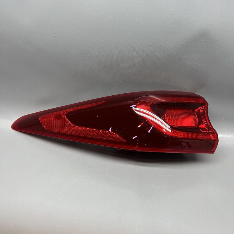 KIA SPORTAGE TAIL LIGHT LEFT DRIVER 2020 2021 2022 OEM 92401-D9510