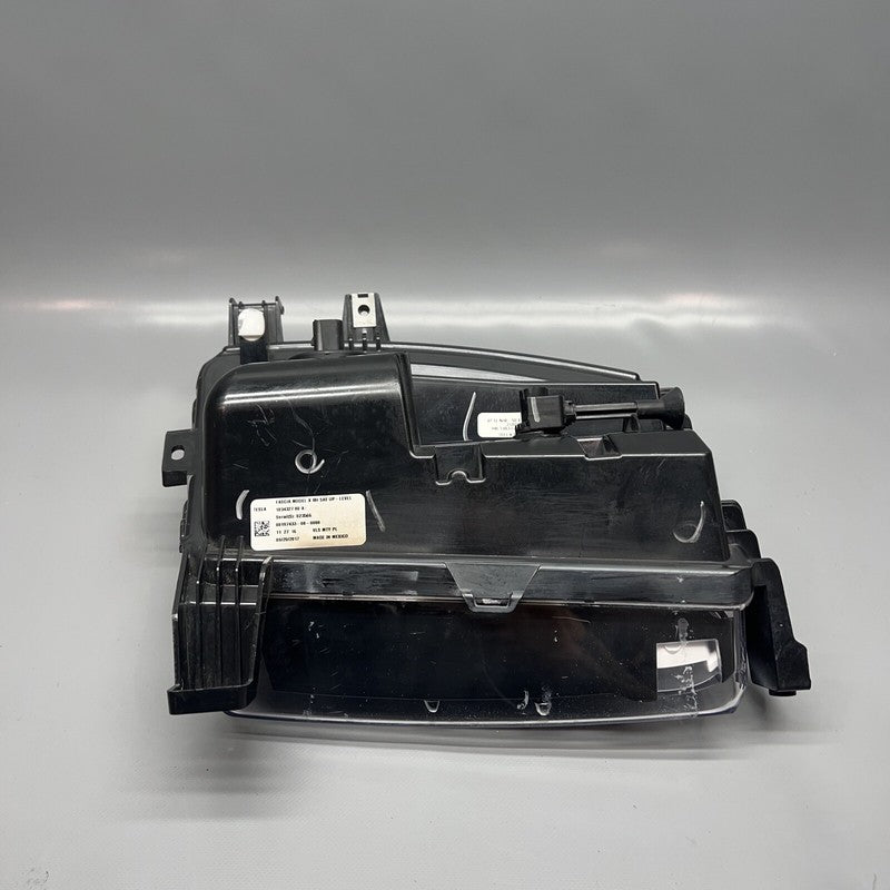 1034327-00-A TESLA MODEL X FOG LIGHT RIGHT PASSENGER 2016 17 18 19 2020 1034327-00-A UPLEVEL
