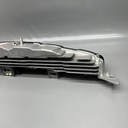 M8E2-13404-AL RANGE ROVER VOGUE TAIL LIGHT LEFT DRIVER 2023 2024 OEM M8E2-13404-AL